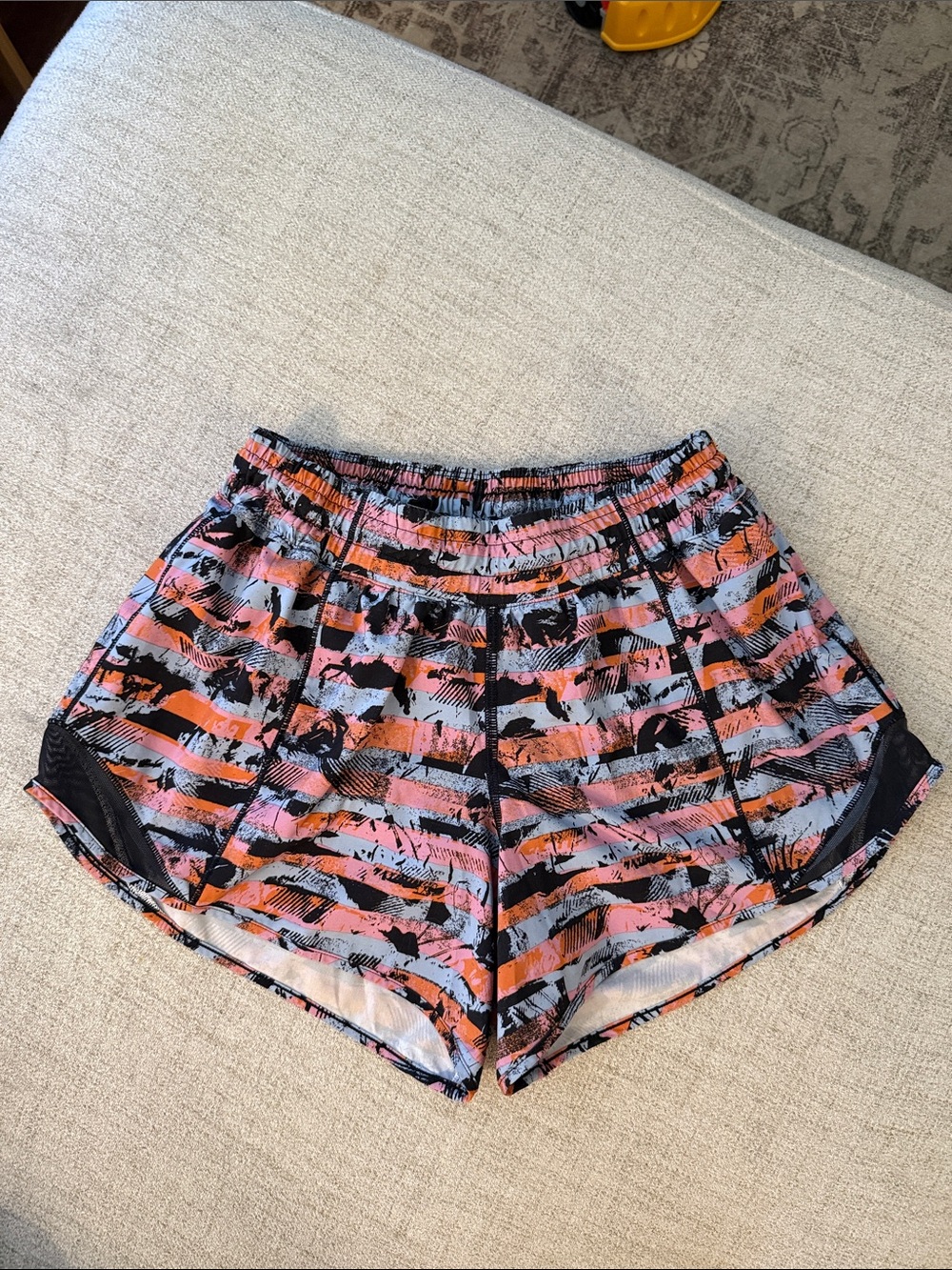 Lululemon Hotty Hot Shorts Low Rise 4” *retired print*